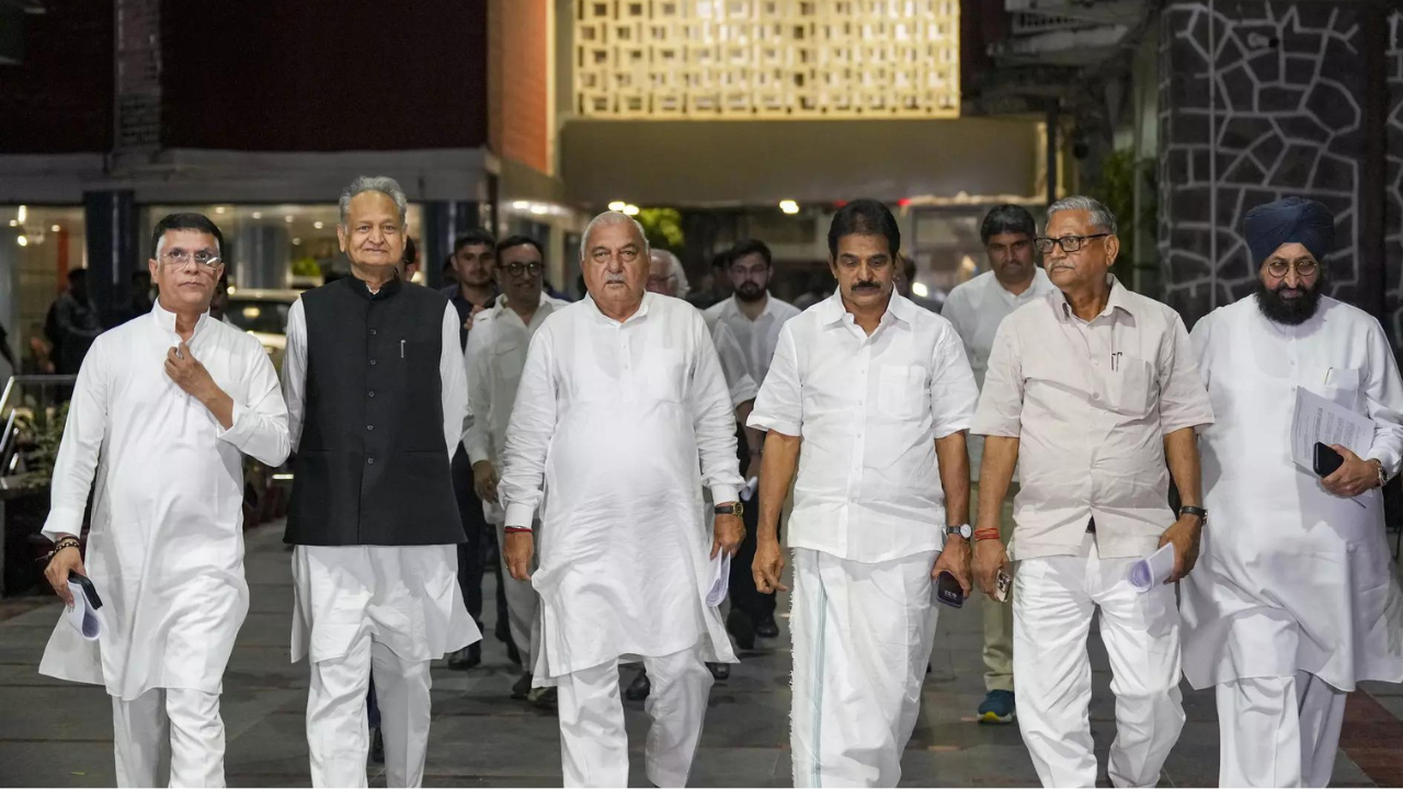 Read more about the article ‘Usual good smile, but … ‘: Congress on what happened inside EC office over Haryana EVM complains
