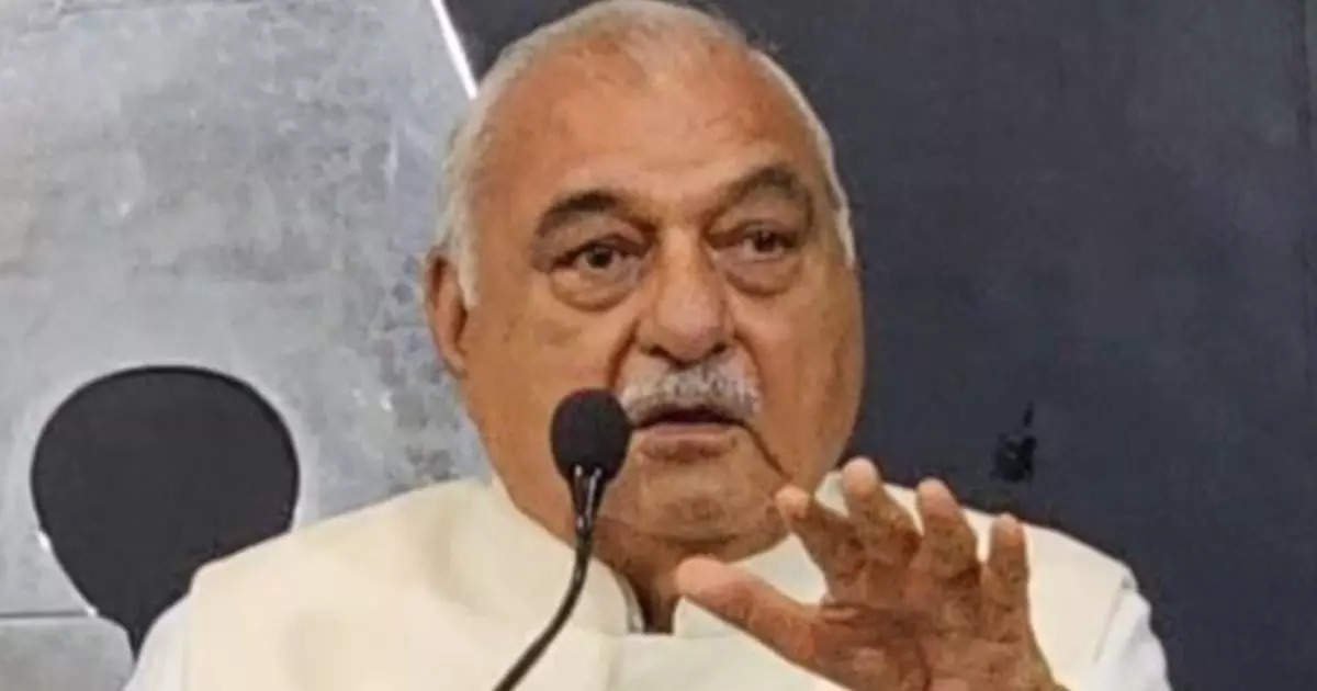Read more about the article Congress seeks probe; Election Commission states, party rejecting will of people