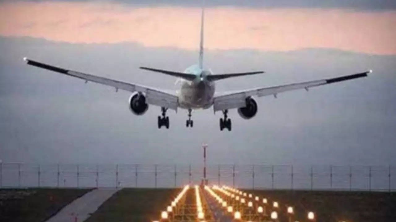 You are currently viewing New York bound Air India flight diverted to Delhi after bomb threat