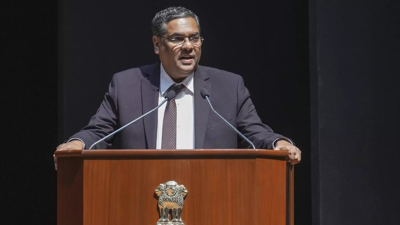 You are currently viewing Justice Sanjiv Khanna to be sworn in as 51st CJI on November 11