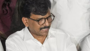 Read more about the article ‘Does PM Modi not come under EC’s jurisdiction?’: Sanjay Raut on Uddhav Thackeray’s bag check