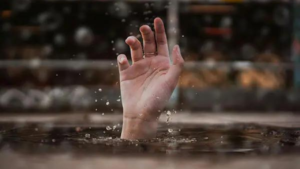 Read more about the article 3 girls of Karnataka engineering college drown in resort pool