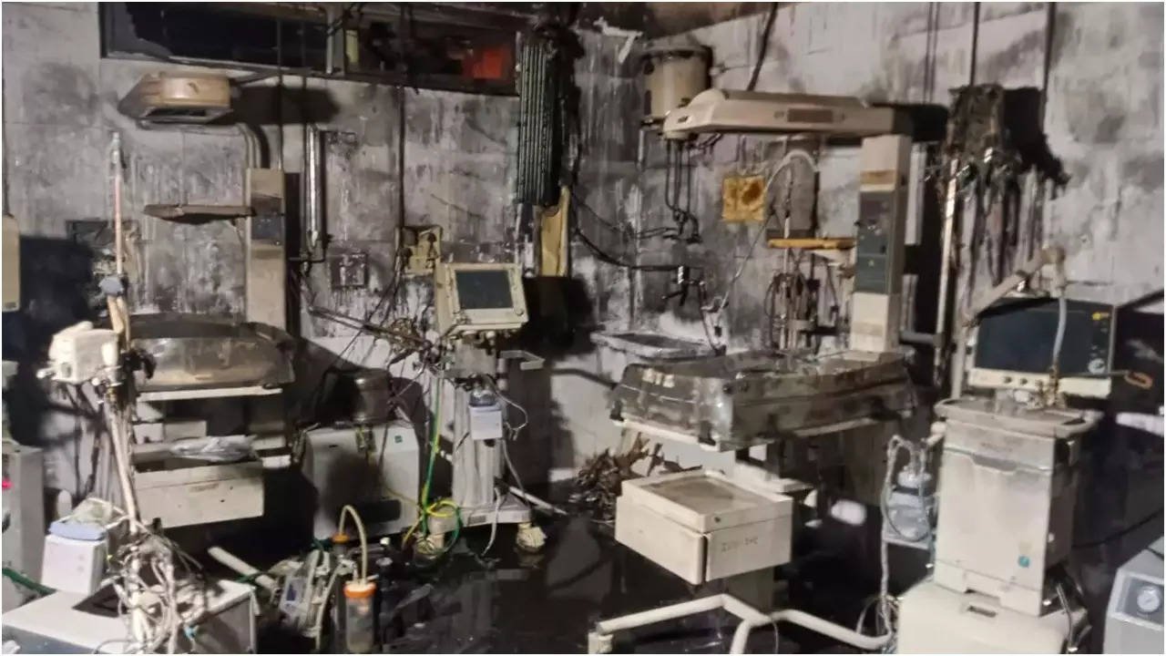 You are currently viewing Jhansi hospital fire: Another infant dies, toll rises to 12