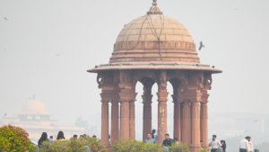 Read more about the article SC extends Grap-4 till Monday; Delhi’s air turns ‘severe’ again later in day