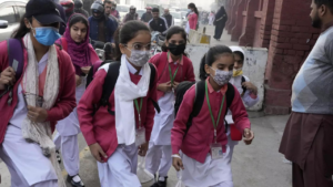 Read more about the article Delhi pollution: Supreme Court suggests reopening schools, refuses to relax curbs