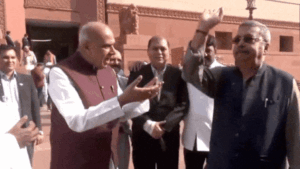 Read more about the article Watch: TMC MP Kalyan Banerjee, BJP MP Jagdambika Pal shake hand in Parliament post JPC meet row