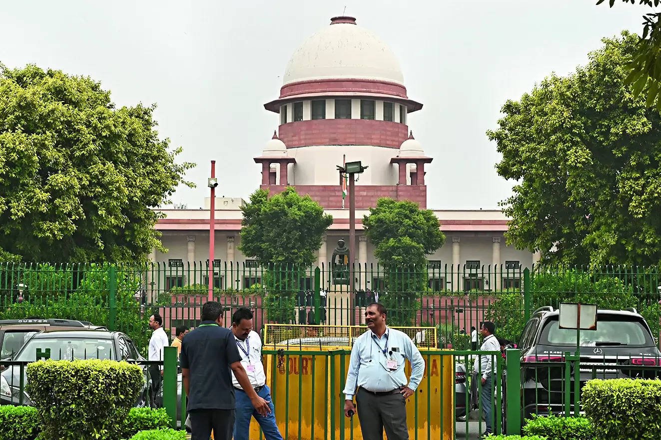 You are currently viewing SC frowns upon Delhi court asking ED not to oppose bail if agency delays trial
