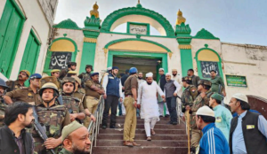 Read more about the article Sambhal row: Trial court not to proceed in case till Allahabad high court hears plea, says Supreme Court