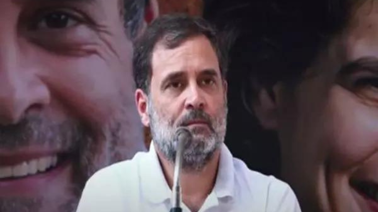 You are currently viewing ‘Treating him differently’: Rahul Gandhi accuses PM Modi of shielding Adani despite US allegations