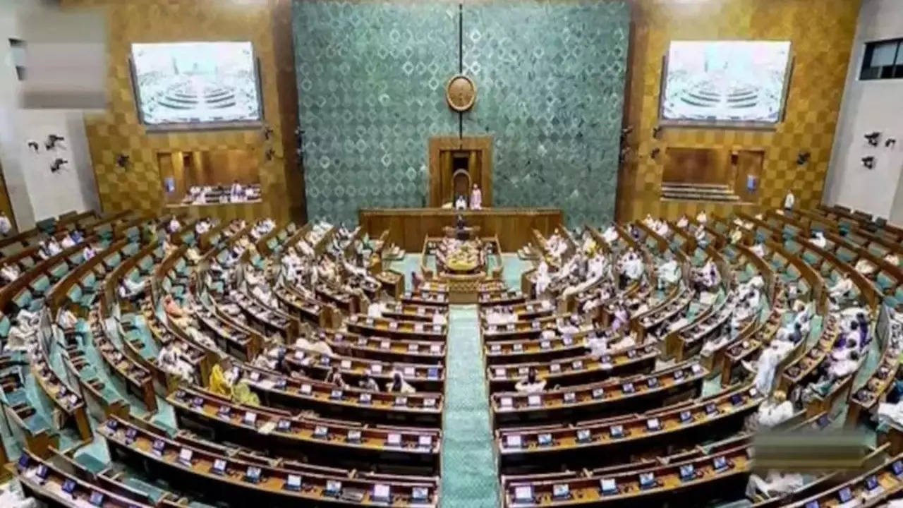 You are currently viewing Canada’s scrapping of SDS visa to help Indian students: Government in Lok Sabha