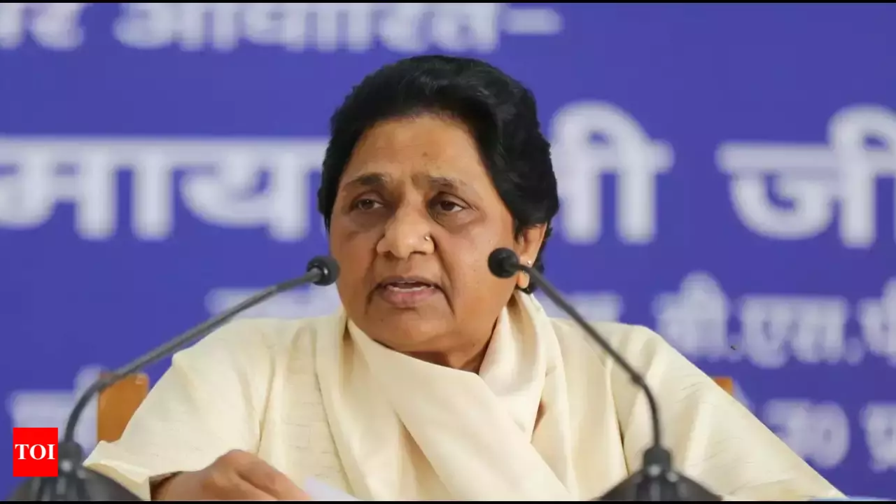 You are currently viewing ‘Because of mistake of Congress, they are suffering’: BSP chief Mayawati on Bangladesh issue