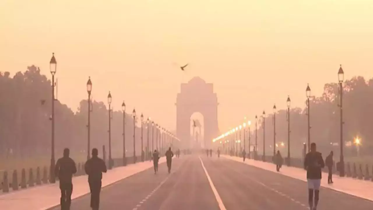 You are currently viewing Air pollution crackdown: Delhi govt collected over Rs 260 crore in fines from over 2,60,000 vehicles