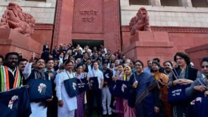 Read more about the article After T shirts and masks, Congress MPs don ‘Modi-Adani’ bags as Parliament showdown continues