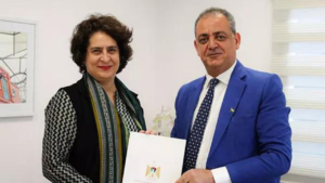 Read more about the article Palestine embassy official meets Priyanka Gandhi, congratulates her on Wayanad victory