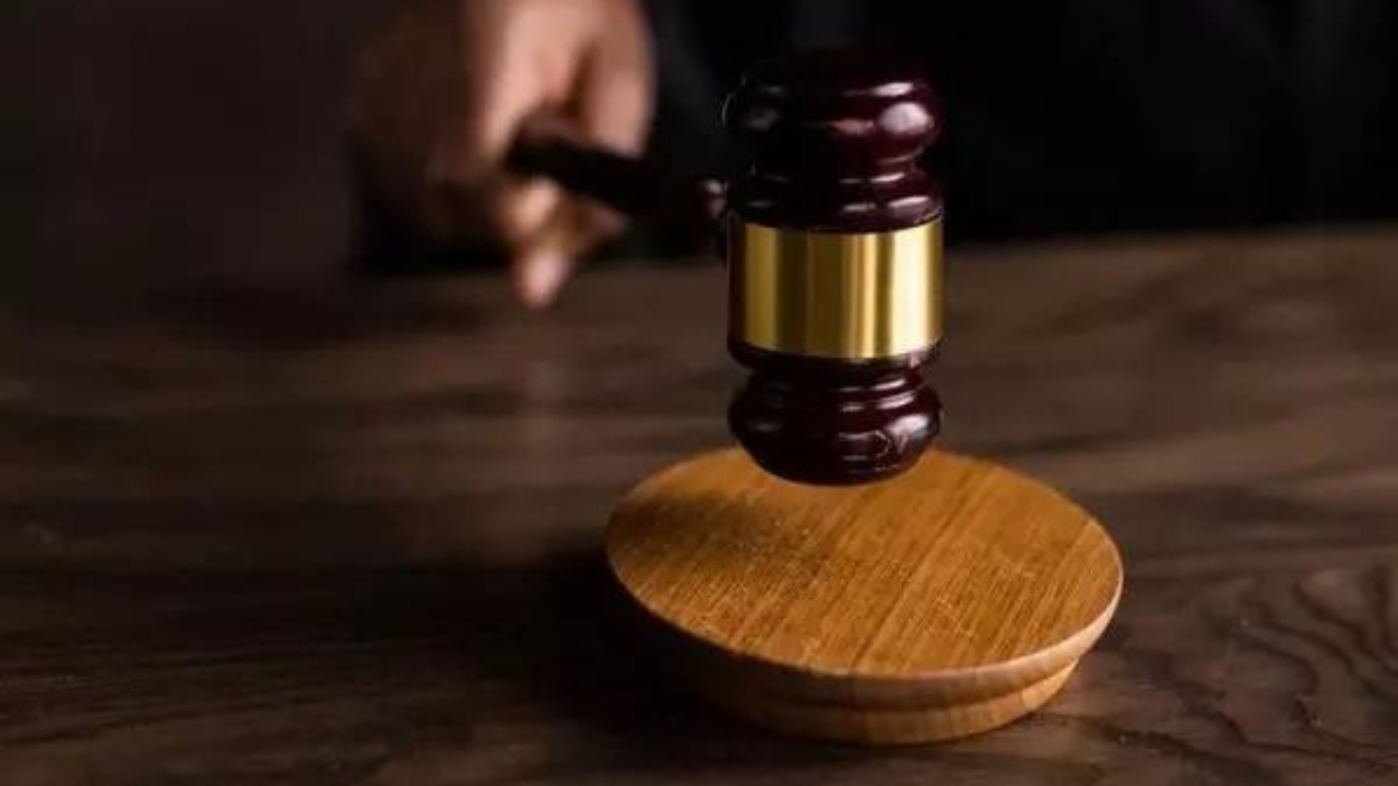 You are currently viewing Men too have ‘pride and dignity’, not just women: Kerala HC grants bail in 2007 modesty case