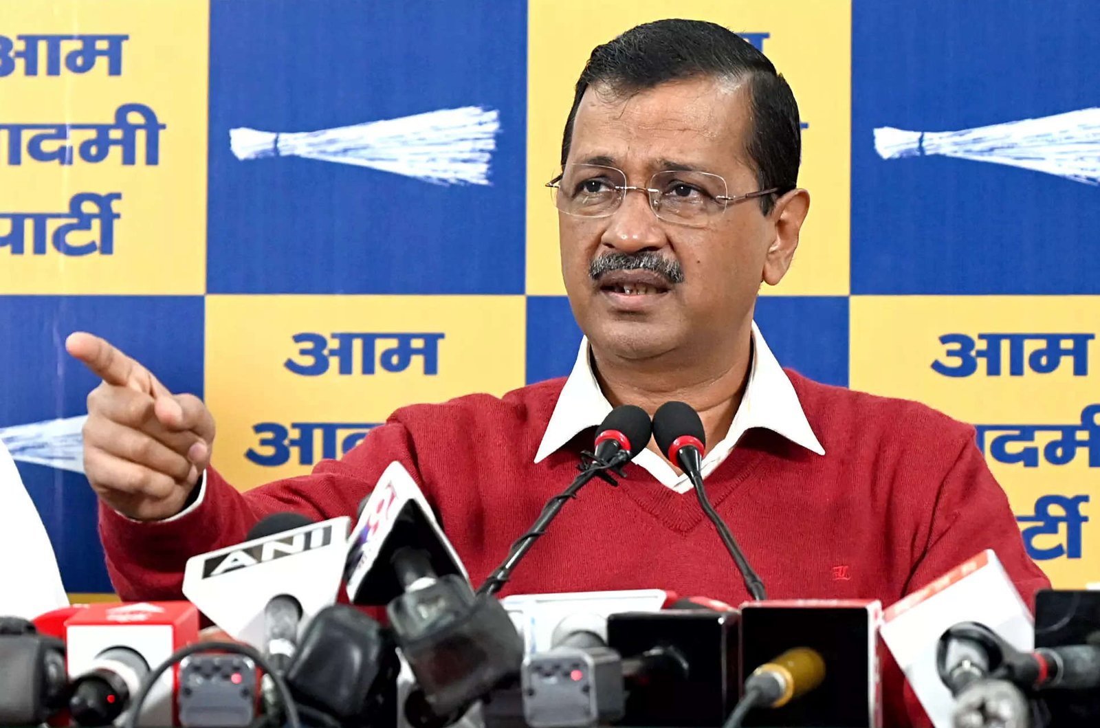 You are currently viewing Arvind Kejriwal confirms he will contest Delhi polls from New Delhi seat
