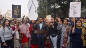 Read more about the article RG Kar: Victim’s parents, junior doctors protest in Kolkata after ex-principal gets bail