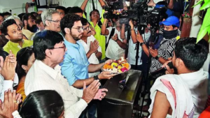 Read more about the article Railways halts razing of unauthorised temples; BJP, UBT in credit war