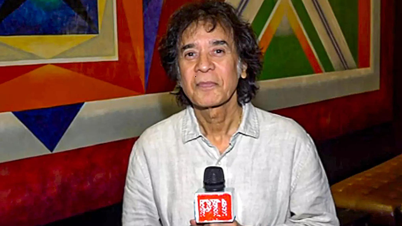You are currently viewing Tabla maestro Zakir Hussain admitted to US hospital due to heart problems