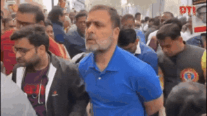 Read more about the article ‘Gundagardi karte ho?’ What happened when Rahul Gandhi approached injured BJP MP Sarangi; watch video