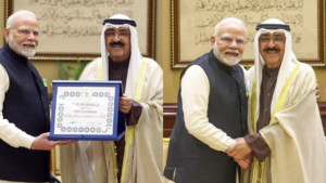 Read more about the article PM Modi discusses strengthening ties with Emir of Kuwait, invites him to visit India