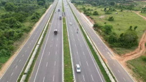 Read more about the article NHAI announces pilot project to set up stray cattle shelters along NHs to prevent accidents