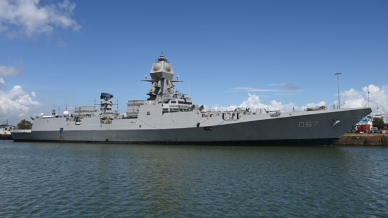 You are currently viewing India to commission 2 frontline warships & a sub in New Year in big boost to blue-water capabilities
