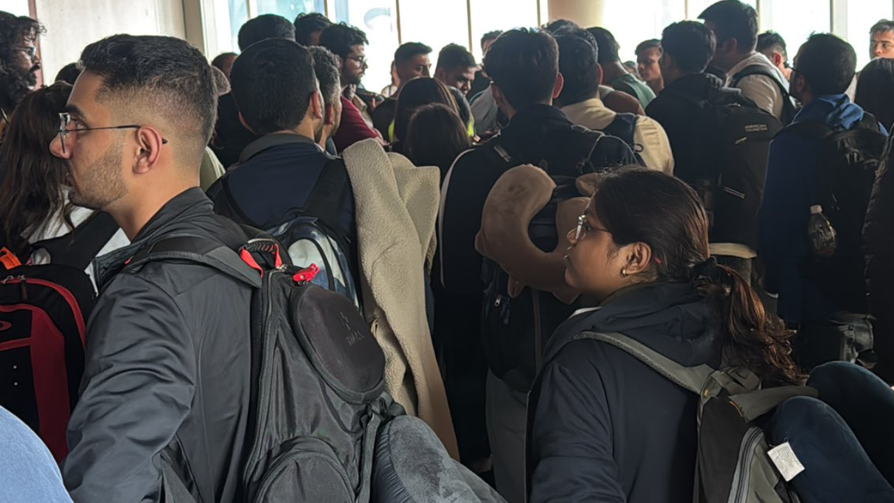 You are currently viewing Mumbai-Istanbul IndiGo flight cancelled after hours of delay due to technical glitch, hundreds of passengers stranded