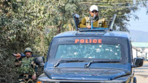 Read more about the article Fresh violence hits Manipur; journalist, cop among 4 injured