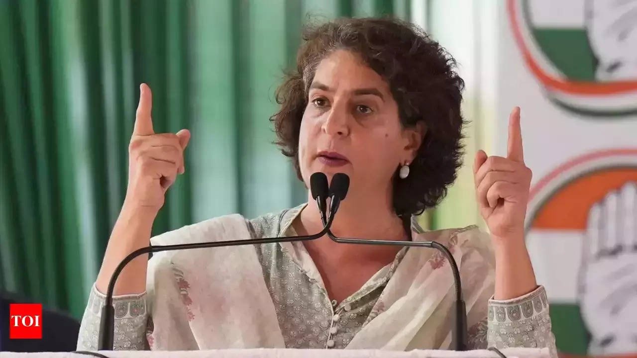 You are currently viewing ‘Water cannon, lathi charge in this harsh cold inhuman’: Priyanka Gandhi Vadra slams Bihar govt over BPSC protests