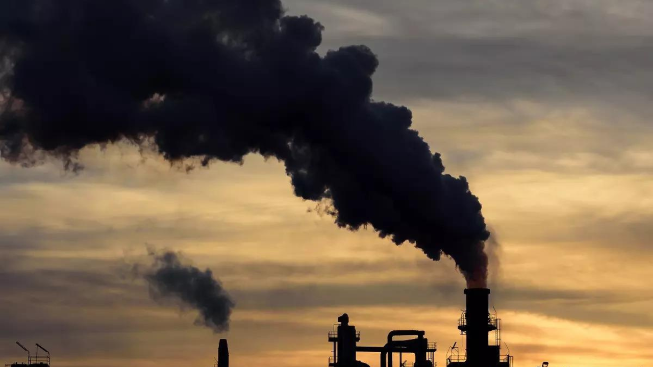 You are currently viewing 36% dip in emission intensity in 2020 against 2005 level: Govt