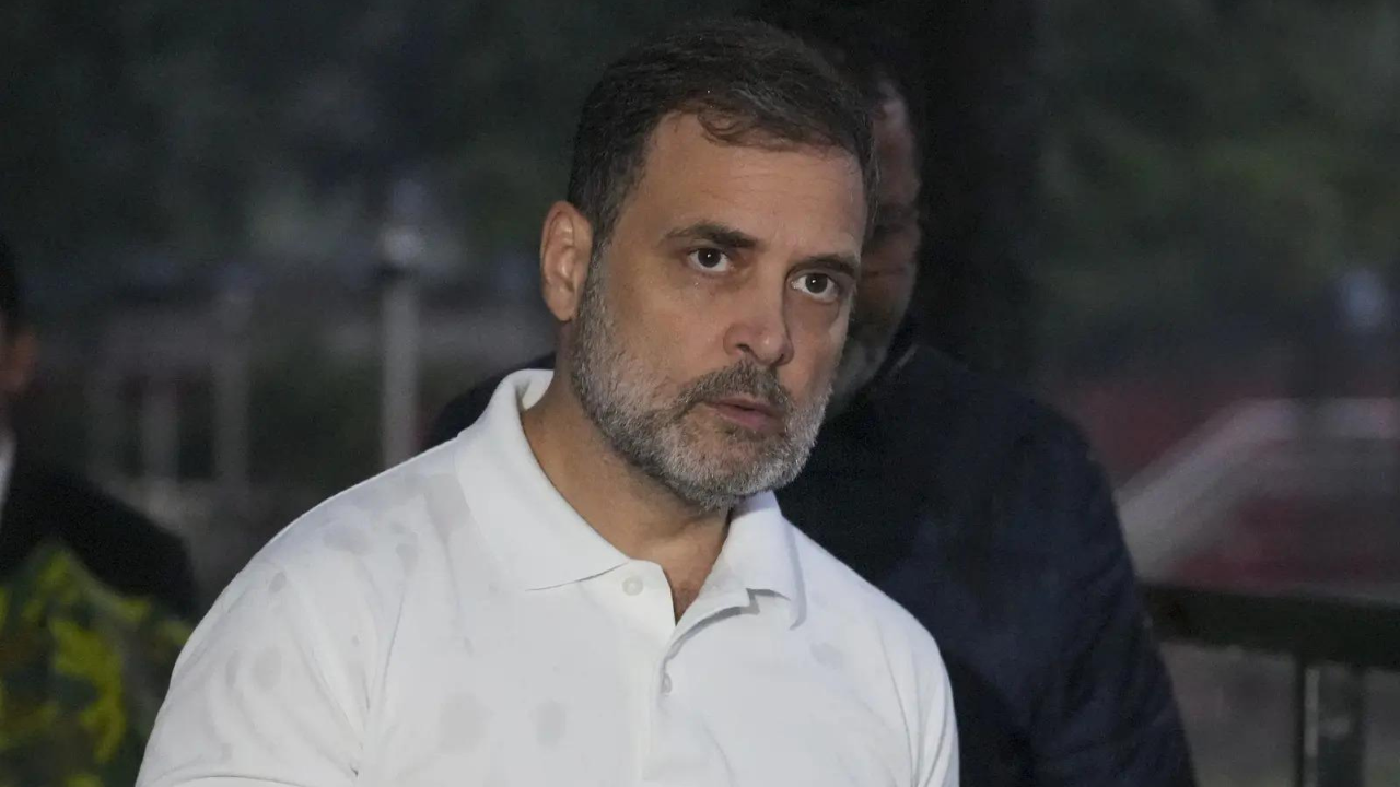 You are currently viewing ‘BJP cutting thumb of youth like Ekalavya’: Rahul Gandhi backs protesting students