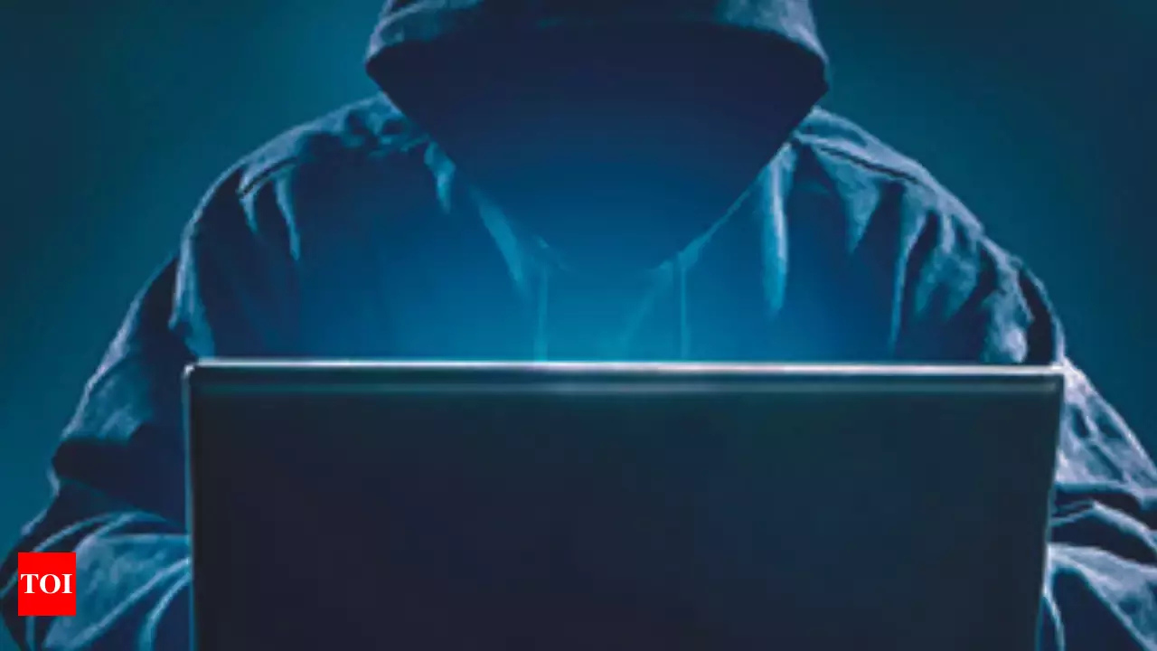 You are currently viewing Cybercrooks upgrade skills, con man with ‘SC’ link