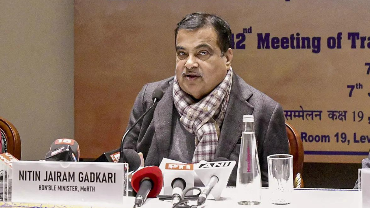 You are currently viewing Nitin Gadkari announces ‘cashless treatment’ scheme for road accident victims