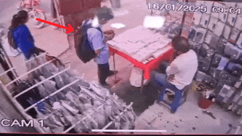 You are currently viewing Saif Ali Khan attack: New footage shows attacker in a phone store after stabbing incident