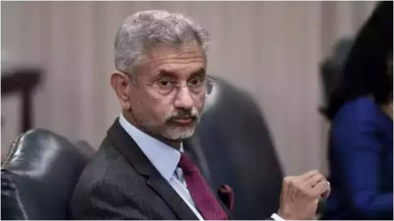 You are currently viewing ‘Cancer of terrorism consuming its body politic’: Jaishankar takes jibe at Pakistan