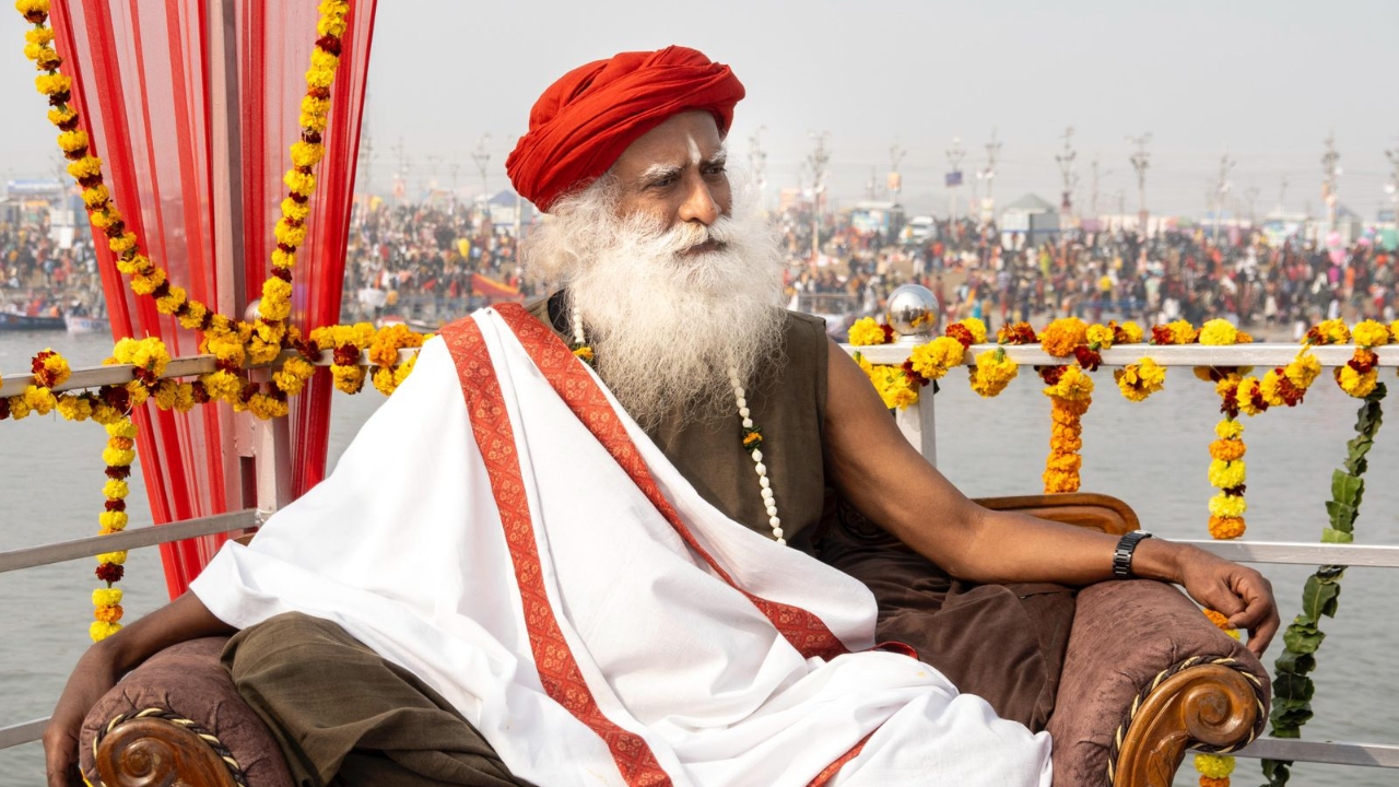 You are currently viewing ‘Being born in India, don’t miss this MahaKumbh mela’: Sadhguru from Prayagraj