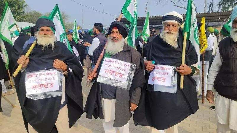 You are currently viewing 121 farmers on hunger strike as Dallewal’s 54-day fast reaches critical stage; Centre offers proposal, talks set for February 14
