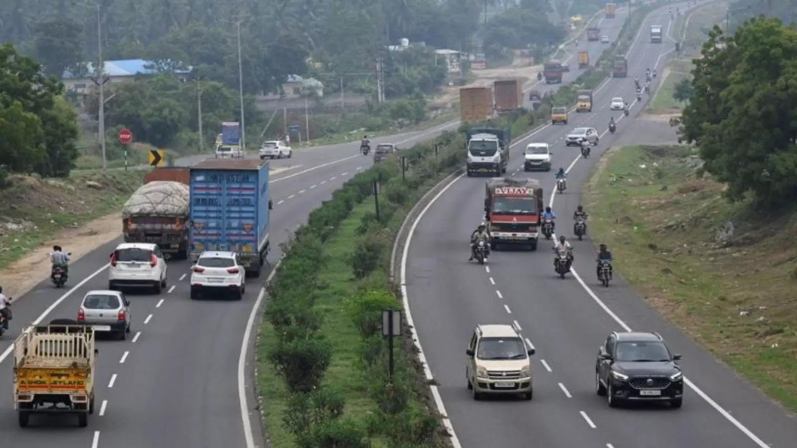 You are currently viewing We must design road systems to limit failures: Union secretary