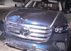 Read more about the article Doctor in speeding Mercedes SUV kills man painting dividers in UP’s Meerut