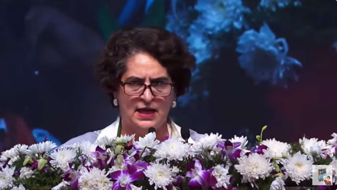 You are currently viewing No minister ‘insulted’ Ambedkar the way Amit Shah did: Priyanka Gandhi terms BJP ‘anti-Constitution’