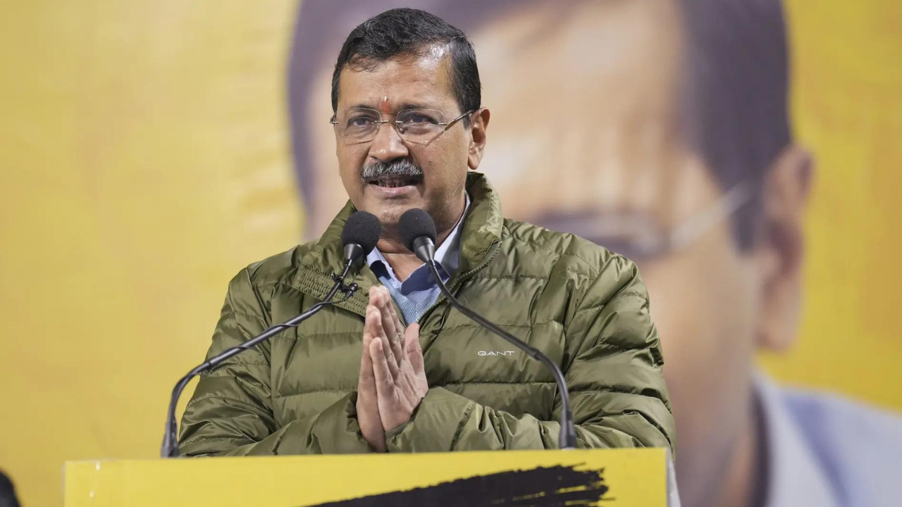 You are currently viewing Delhi polls: Arvind Kejriwal makes 7 demands from Centre for ‘Aam Aadmi’, calls it manifesto