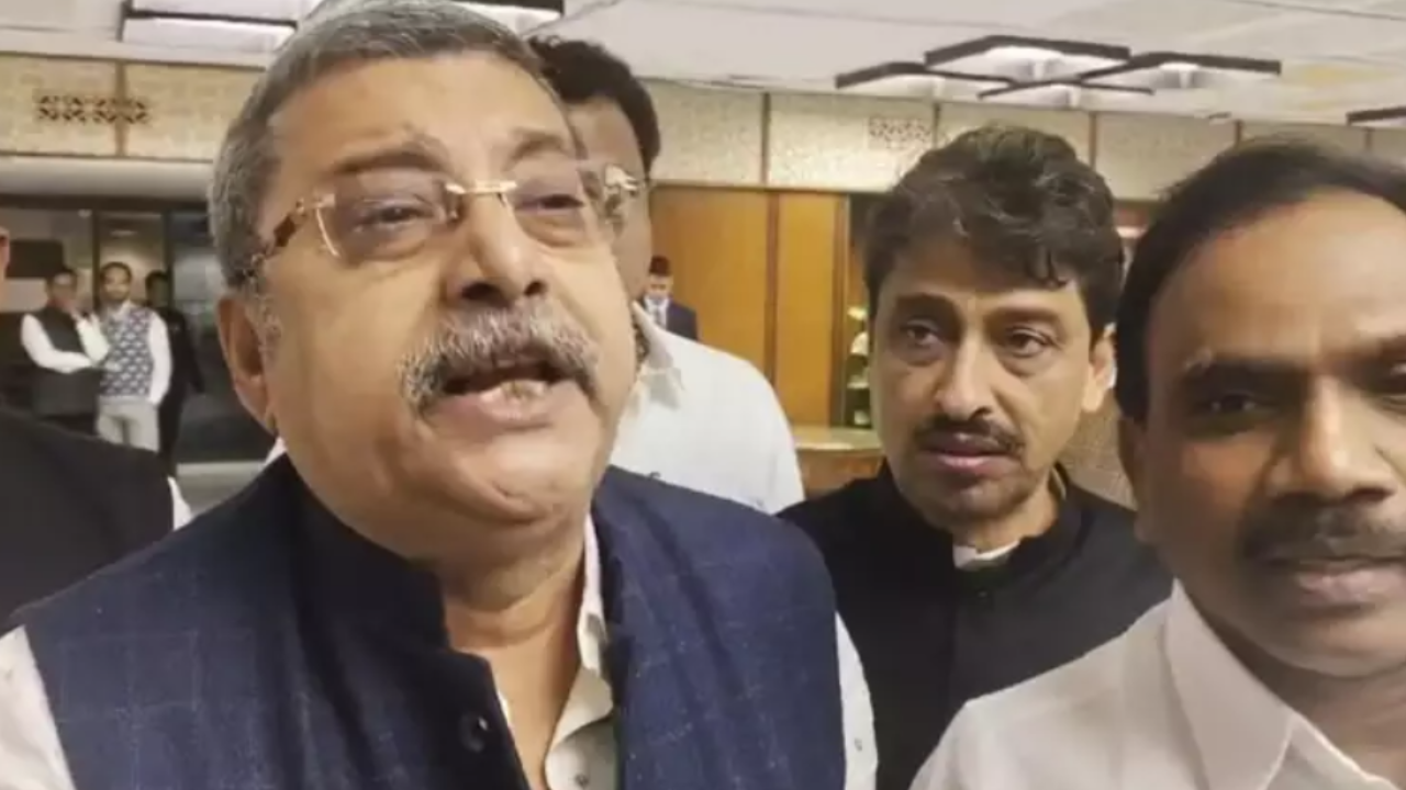 You are currently viewing 10 opposition MPs on waqf bill panel suspended for a day