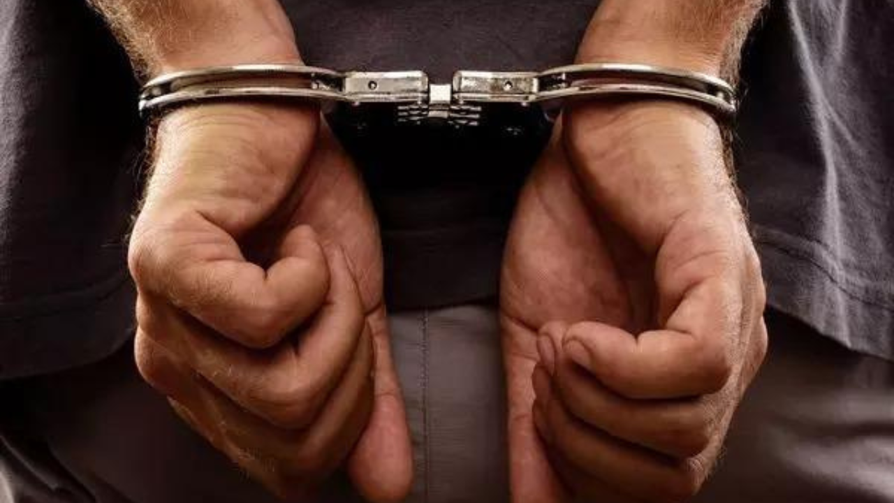 You are currently viewing Two Interpol Red Notice fugitives deported from Thailand, US
