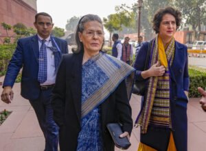 Read more about the article Priyanka Gandhi defends Sonia Gandhi over ‘poor thing’ remark on President Murmu