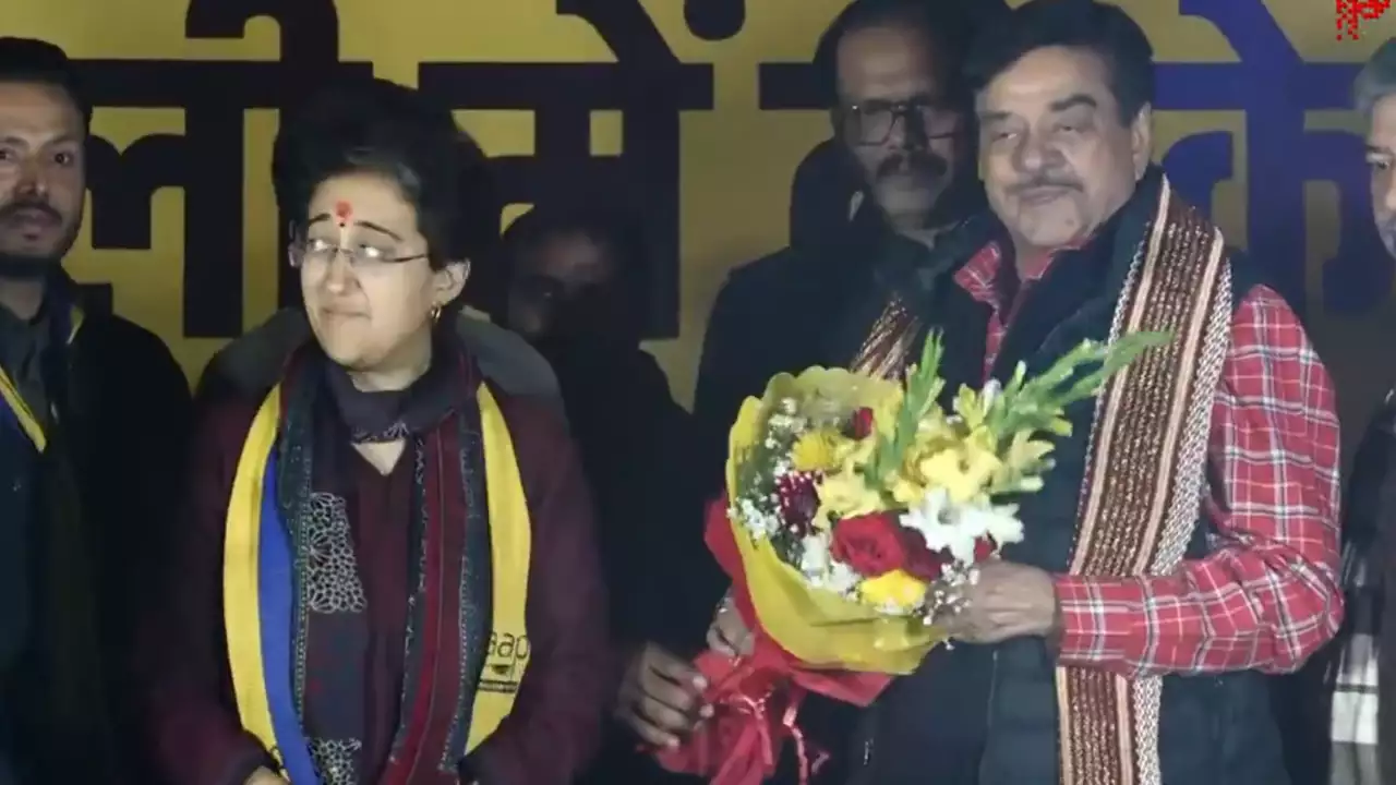 You are currently viewing In show of support, TMC’s Shatrughan Sinha campaigns for AAP’s Atishi in Delhi