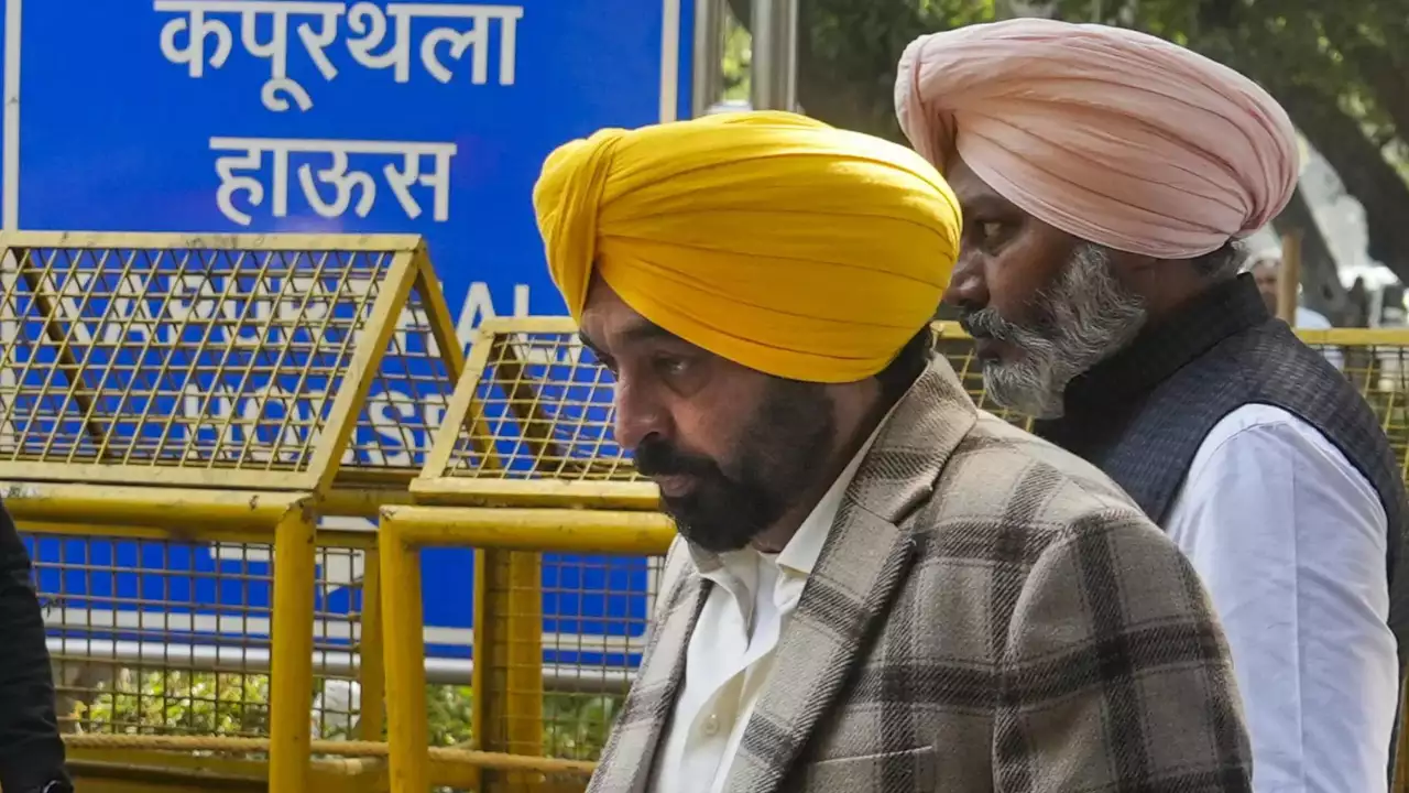 You are currently viewing No discontent in Punjab AAP, asserts Bhagwant Mann; all MLAs attend Delhi meet