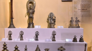 Read more about the article Dokra artwork among PM gifts for Macron, Vance families