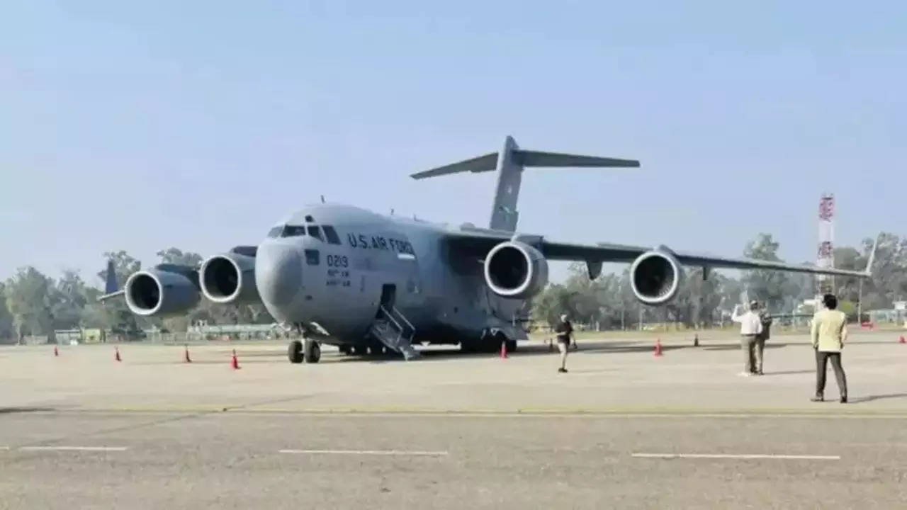 You are currently viewing US plane with second batch of 119 deported Indians lands in Amritsar