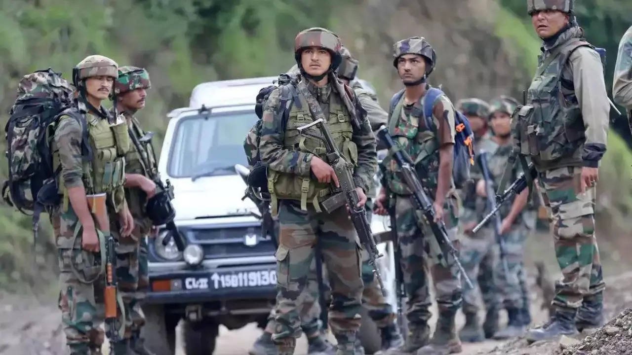 You are currently viewing J&K: Army returns Pak fire in Pooch